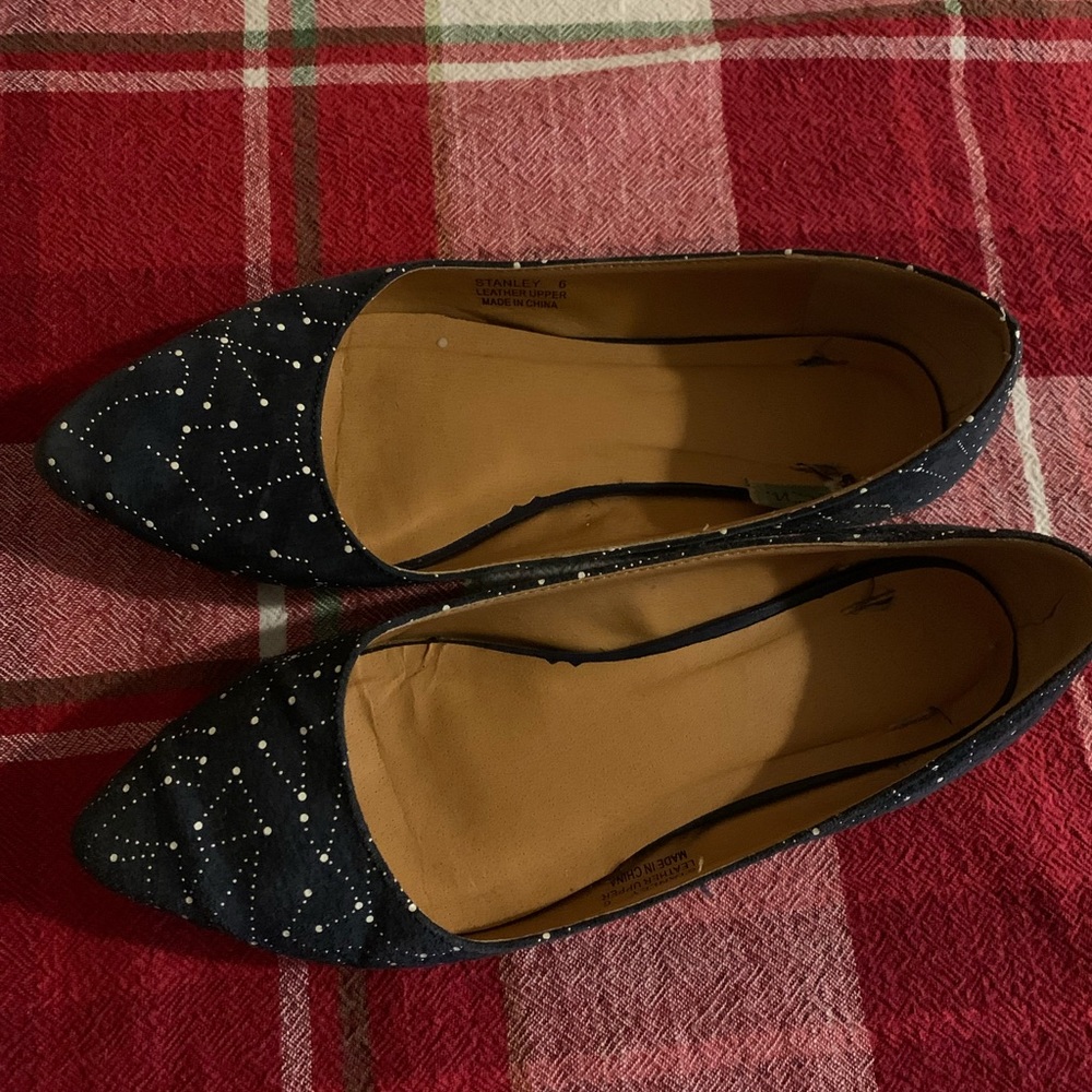 Modcloth constellation pointed flats